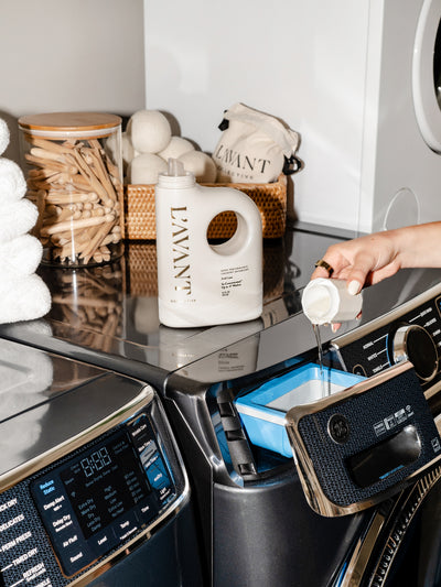 Washing with L'AVANT Collective Fresh Linen non-toxic laundry detergent